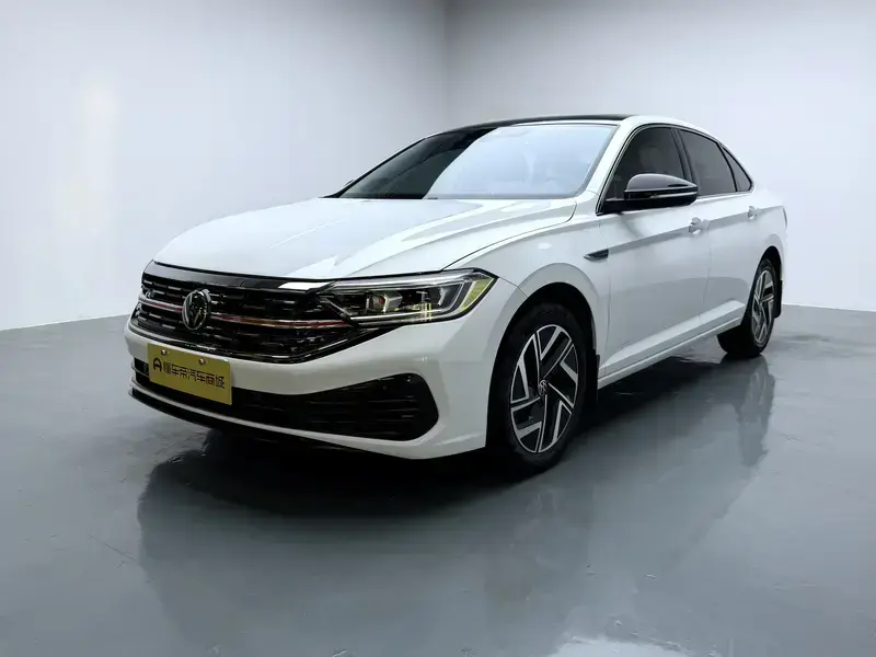 2024 Volkswagen Sagitar с пробегом 20 900 км