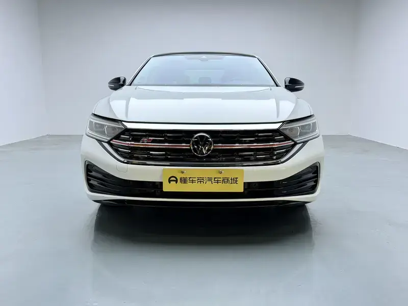 2024 Volkswagen Sagitar с пробегом 20 900 км