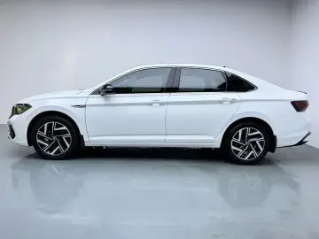 2024 Volkswagen Sagitar с пробегом 20 900 км