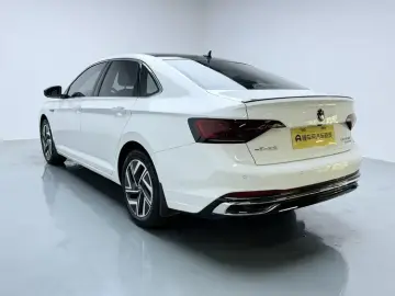 2024 Volkswagen Sagitar с пробегом 20 900 км