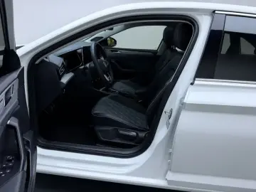 2024 Volkswagen Sagitar с пробегом 20 900 км