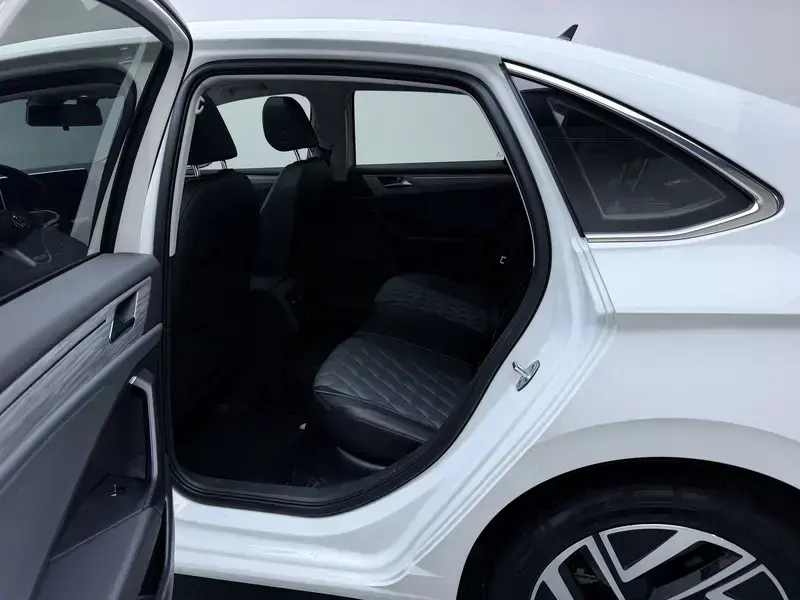 2024 Volkswagen Sagitar с пробегом 20 900 км