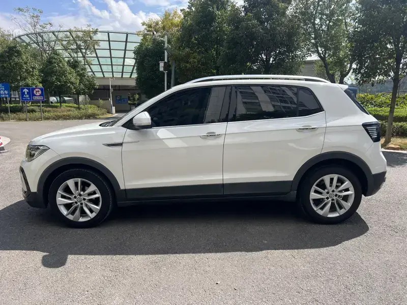 2020 Volkswagen T-Cross с пробегом 45 000 км
