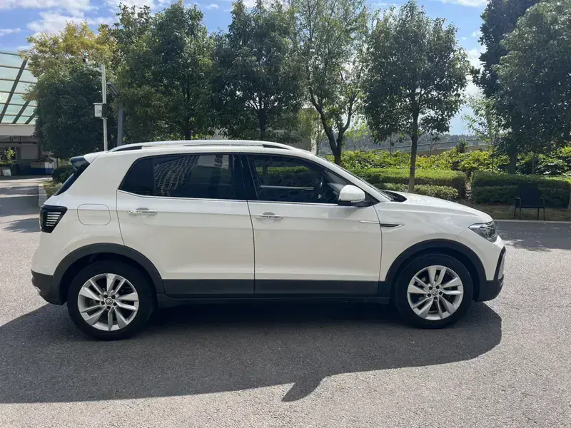 2020 Volkswagen T-Cross с пробегом 45 000 км