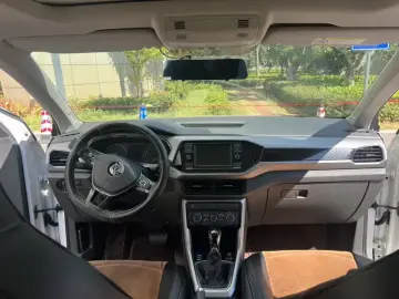 2020 Volkswagen T-Cross с пробегом 45 000 км