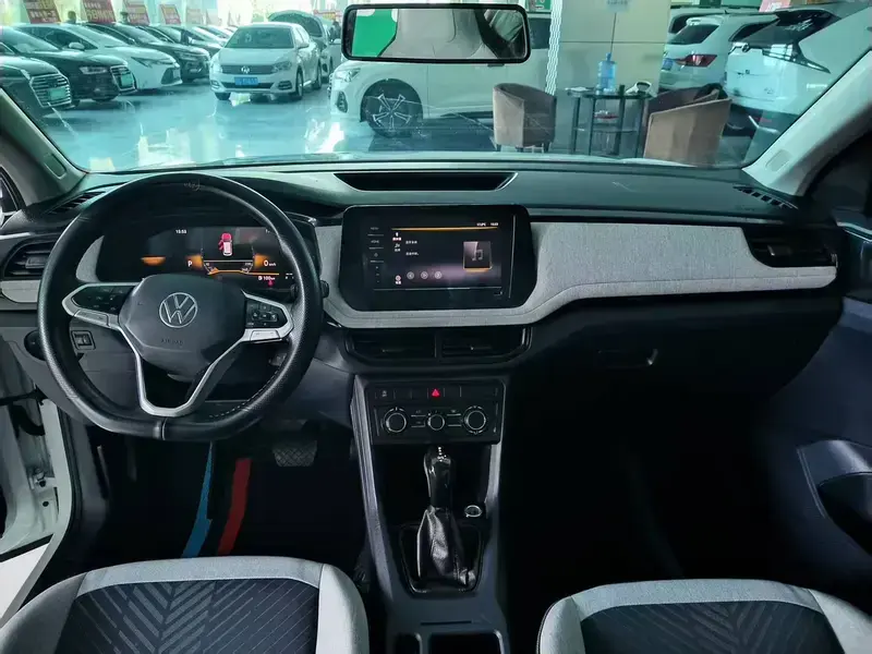 2025 Volkswagen Tharu с пробегом 25 000 км