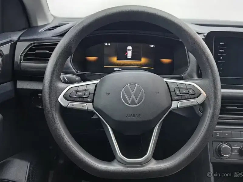 2025 Volkswagen Tharu с пробегом 18 700 км