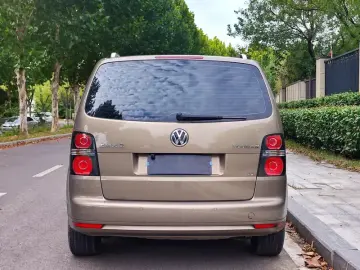 2015 Volkswagen Touran с пробегом 116 000 км