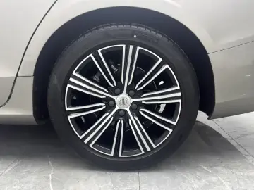 2022 Volvo S60 с пробегом 58 700 км