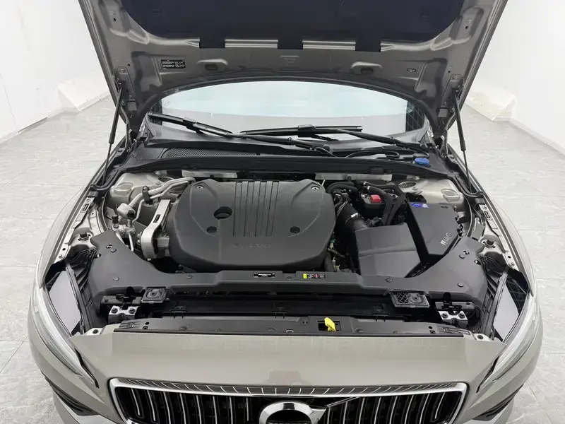 2022 Volvo S60 с пробегом 58 700 км