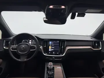 2022 Volvo S60 с пробегом 58 700 км