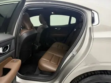2022 Volvo S60 с пробегом 58 700 км