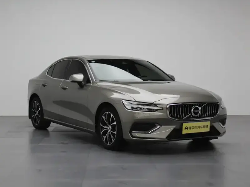 2021 Volvo S60 с пробегом 19 200 км