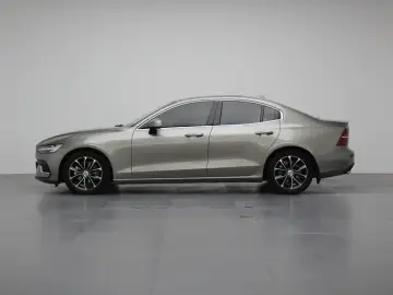 2021 Volvo S60 с пробегом 19 200 км