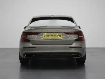 2021 Volvo S60 с пробегом 19 200 км