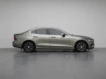 2021 Volvo S60 с пробегом 19 200 км