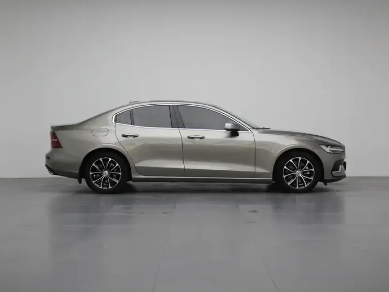 2021 Volvo S60 с пробегом 19 200 км