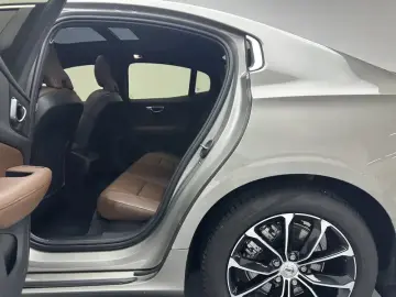 2021 Volvo S60 с пробегом 19 200 км