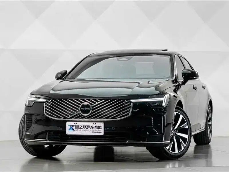 2026 Volvo S90 с пробегом 100 км