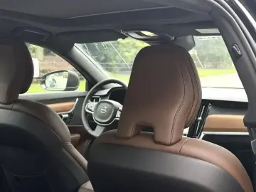 2025 Volvo S90 с пробегом 30 000 км