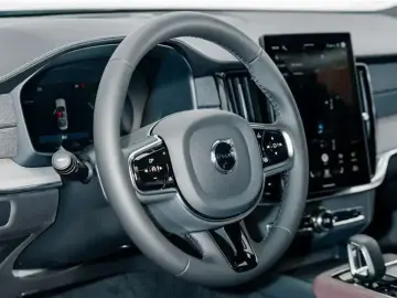2026 Volvo S90 с пробегом 100 км