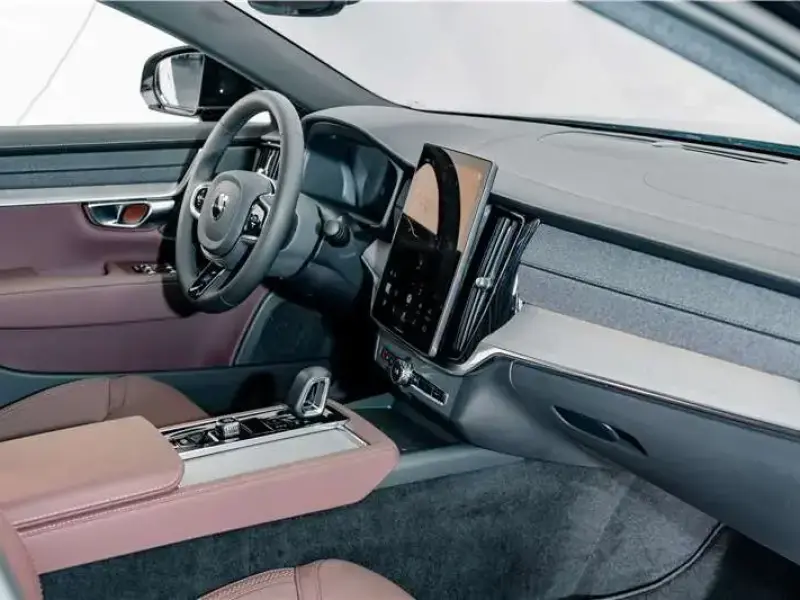 2026 Volvo S90 с пробегом 100 км