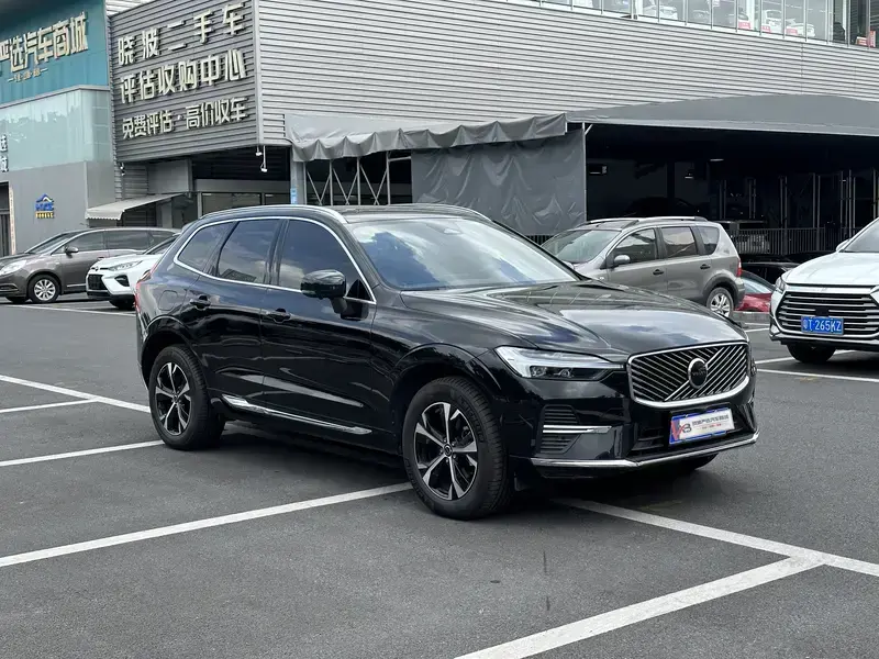 2026 Volvo XC60 с пробегом 12 000 км