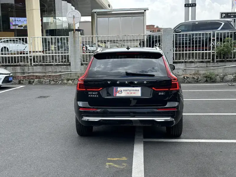2026 Volvo XC60 с пробегом 12 000 км