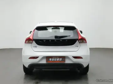 2016 Volvo V40 с пробегом 61 500 км