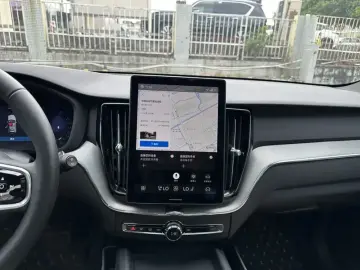 2026 Volvo XC60 с пробегом 12 000 км