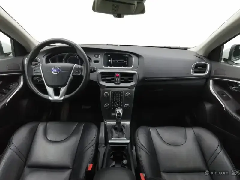 2016 Volvo V40 с пробегом 61 500 км
