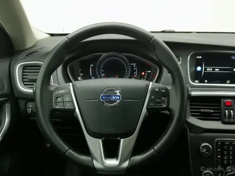 2016 Volvo V40 с пробегом 61 500 км