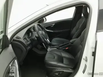 2016 Volvo V40 с пробегом 61 500 км