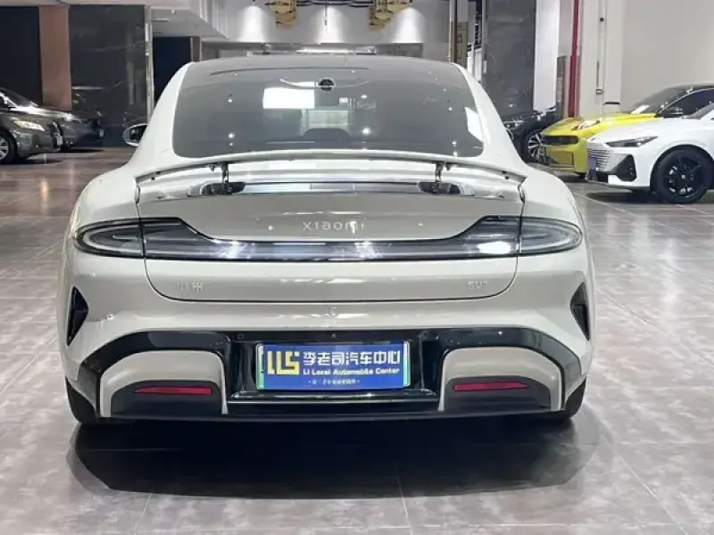 2024 Xiaomi SU7 с пробегом 35 000 км
