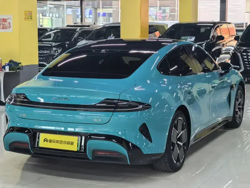2024 Xiaomi SU7 с пробегом 28 000 км