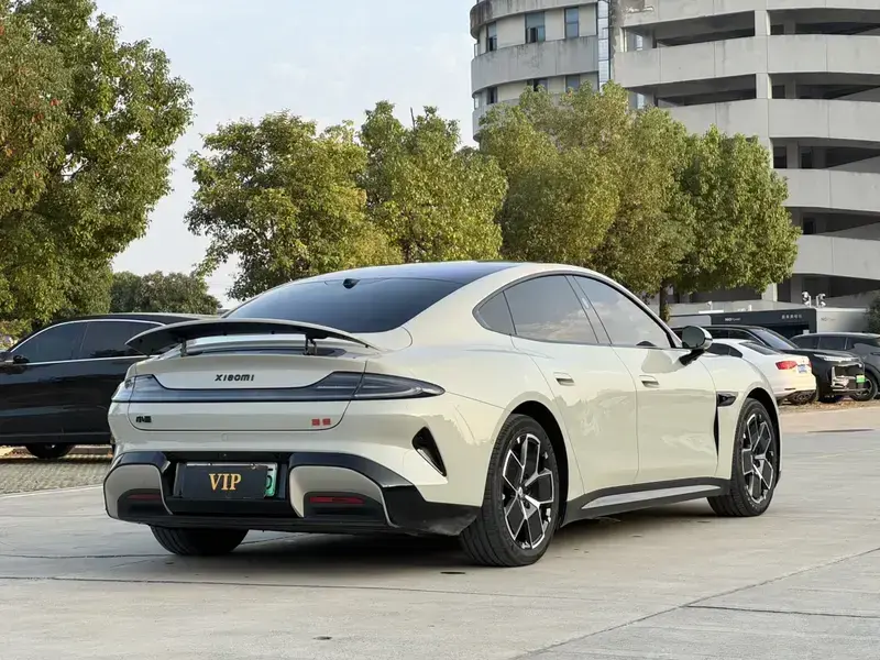 2024 Xiaomi SU7 с пробегом 29 800 км