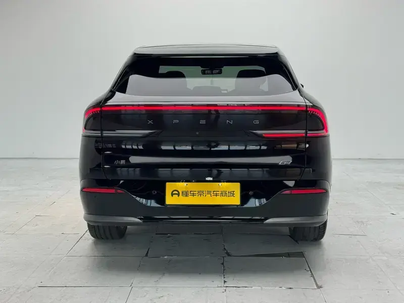 2025 Xpeng G7 с пробегом 1 100 км