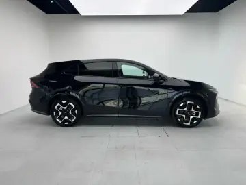 2025 Xpeng G7 с пробегом 1 100 км