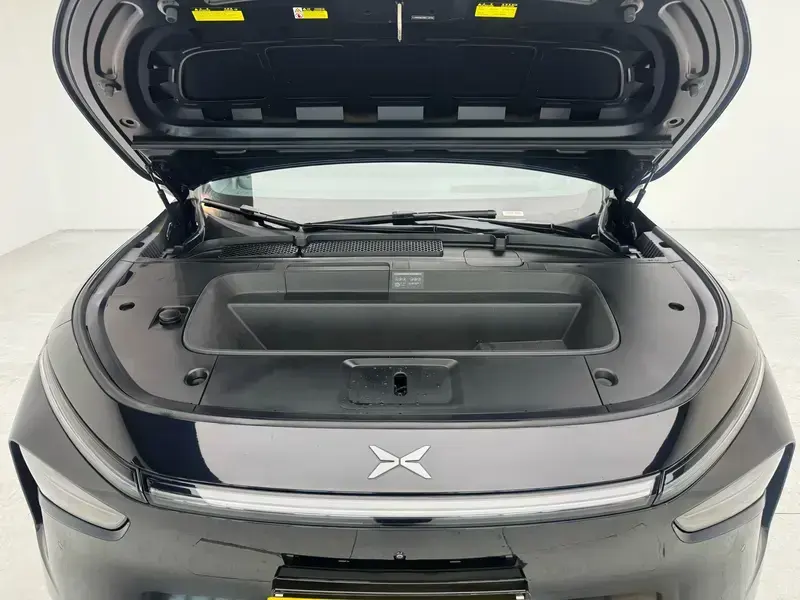 2025 Xpeng G7 с пробегом 1 100 км