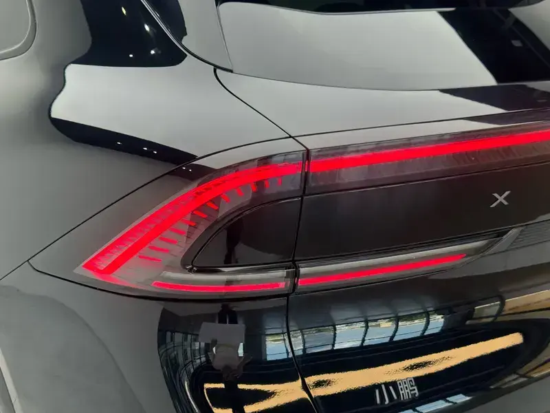 2025 Xpeng G7 с пробегом 1 100 км