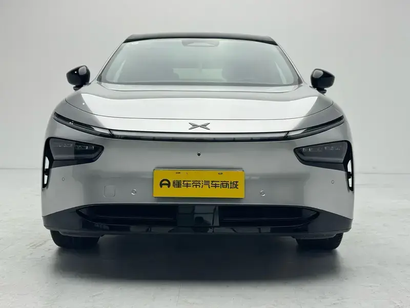 2025 Xpeng G7 с пробегом 1 200 км