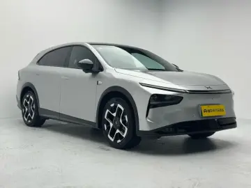 2025 Xpeng G7 с пробегом 1 200 км