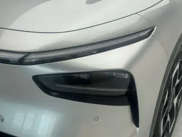 2025 Xpeng G7 с пробегом 1 200 км