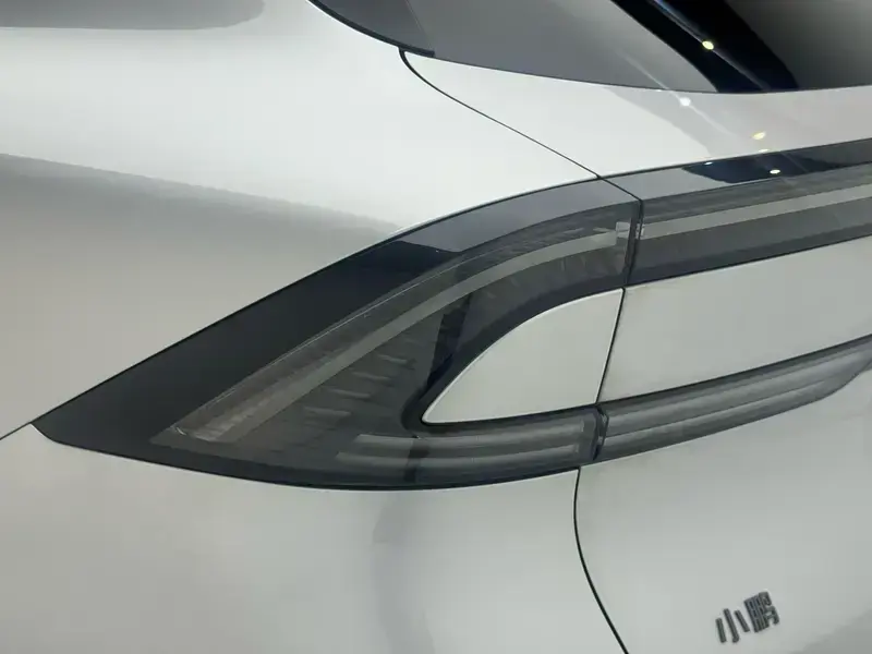 2025 Xpeng G7 с пробегом 1 200 км