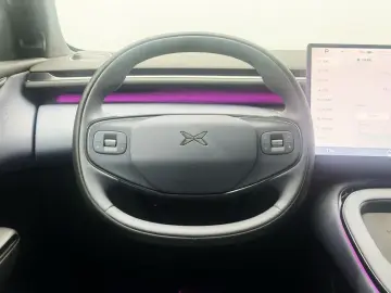 2025 Xpeng G7 с пробегом 1 200 км