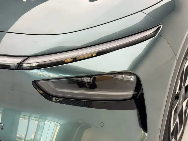 2025 Xpeng G7 с пробегом 100 км