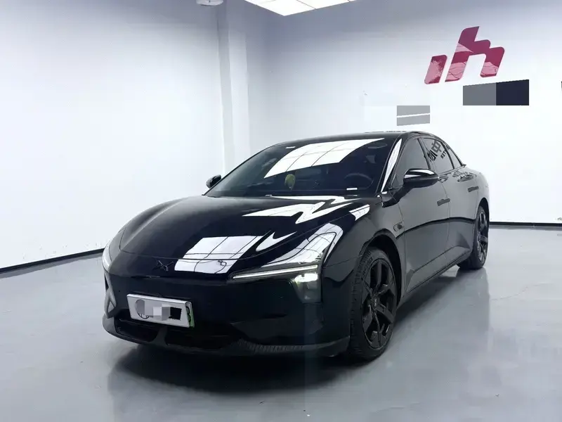 2024 Xpeng Mona M03 с пробегом 24 000 км