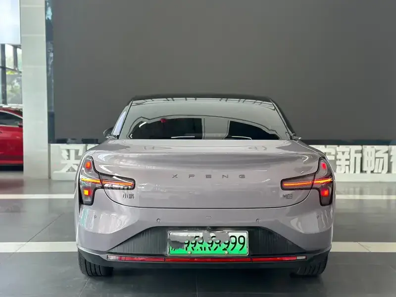 2025 Xpeng Mona M03 с пробегом 9 200 км