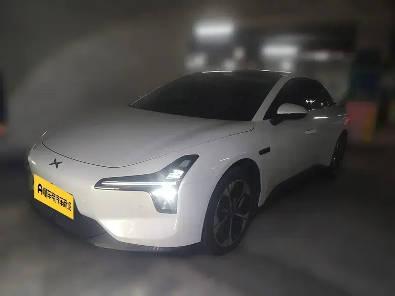 2024 Xpeng Mona M03 с пробегом 15 900 км