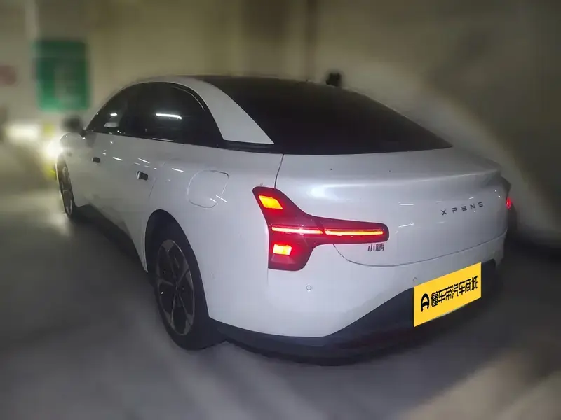 2024 Xpeng Mona M03 с пробегом 15 900 км